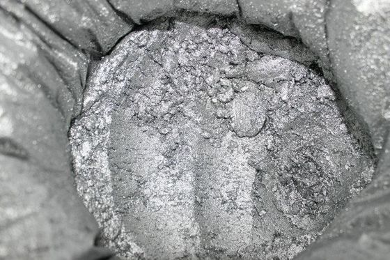 1.52g/Cm3 उच्च सफेदी एल्युमिनियम सिल्वर पेस्ट नॉन लीफिंग